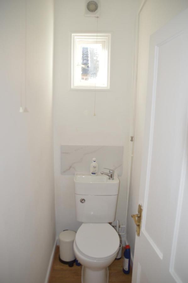 Two Bedroom Apartment In 런던 외부 사진