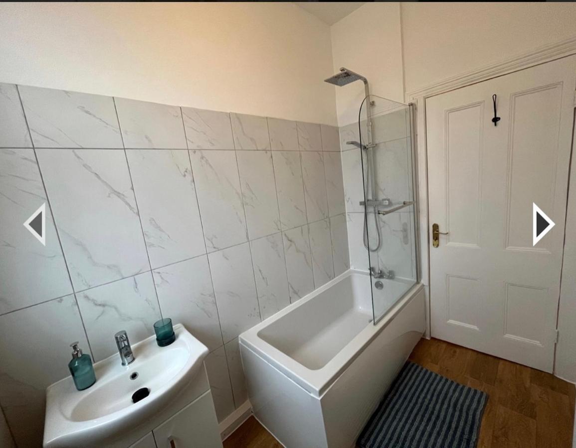 Two Bedroom Apartment In 런던 외부 사진