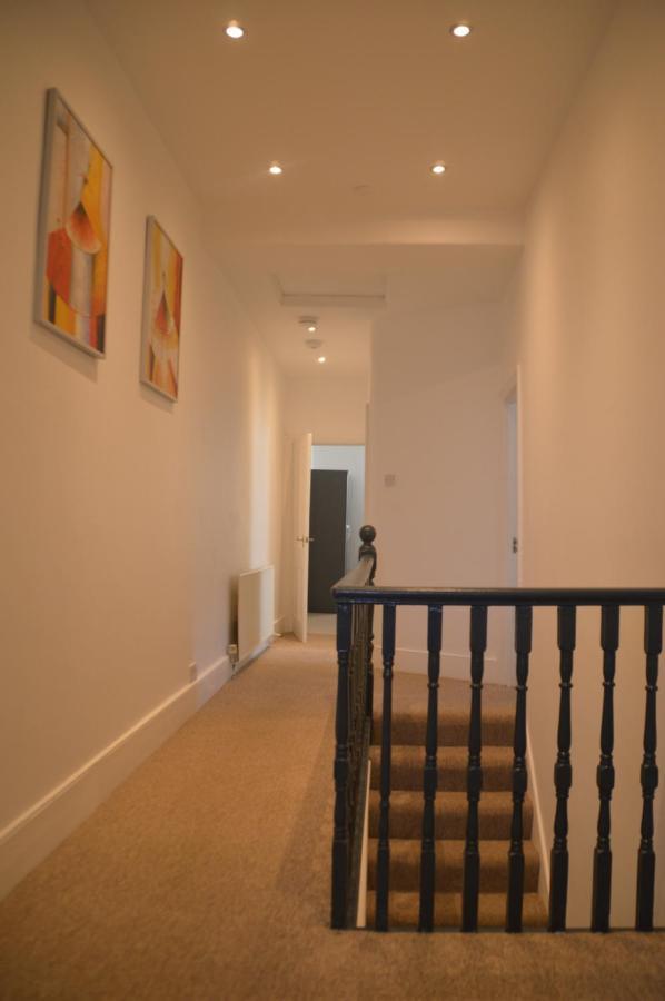Two Bedroom Apartment In 런던 외부 사진