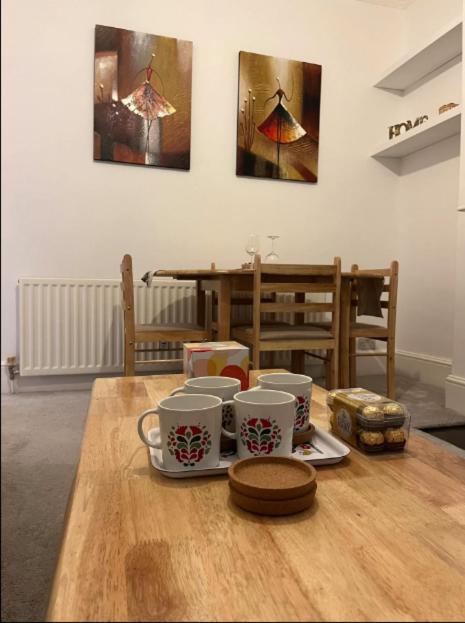 Two Bedroom Apartment In 런던 외부 사진