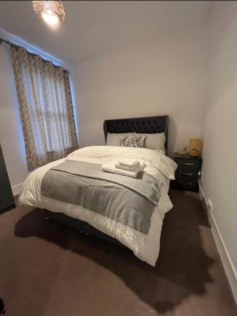 Two Bedroom Apartment In 런던 외부 사진